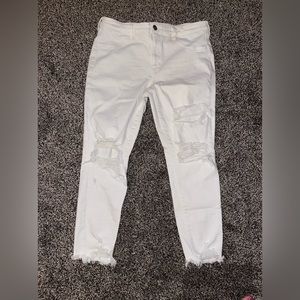 American Eagle size 16 Short skinny distressed jean